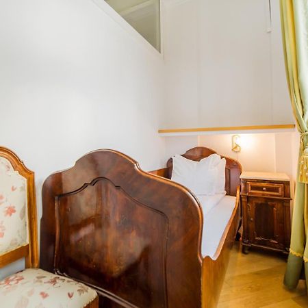 Kronhaus Брашов Экстерьер фото